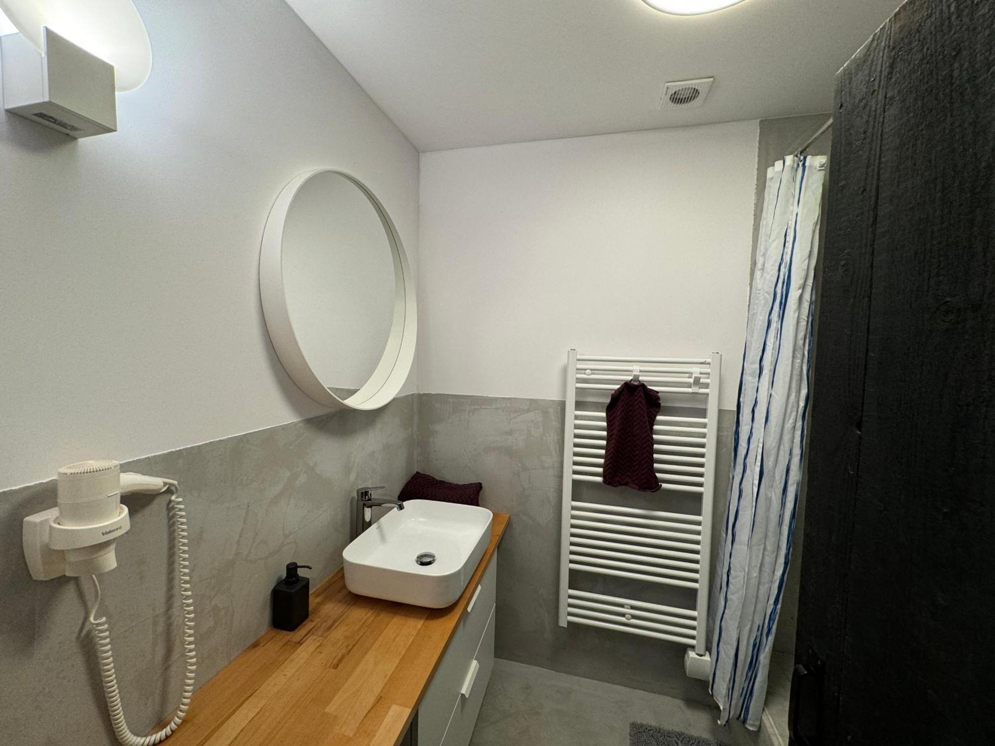 Center 2 Apartment